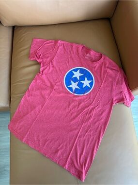 Ann Arbor RedShort Sleeve Tee with Volunteer State Emblem